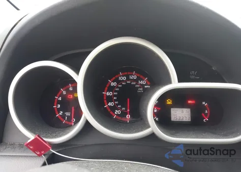 2009 Pontiac Vibe z USA, uszkodzony, nr VIN 5Y2SL67019Z417533